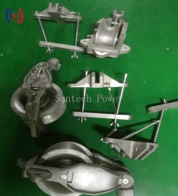 Blocchi di stringhe di conduttori resistenti per crossarm di stringhe isolanti