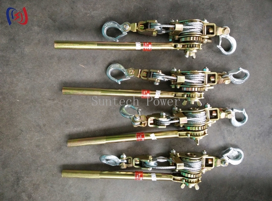 Stringente di cavi a rastrello Stringente di cavi a rastrello Struttura in acciaio con presa antiscivolo mascella regolabile per filo di filo.