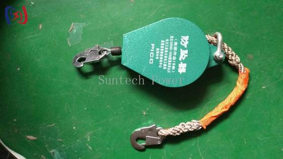 Dispositivo anticaduta professionale per la manutenzione e la sicurezza delle torri elettriche