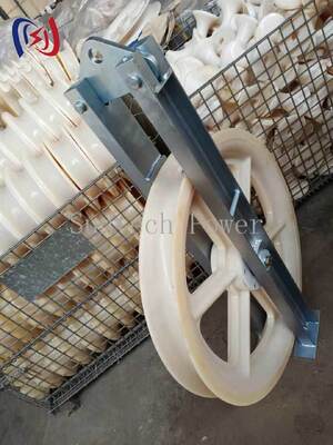 Carrello di posa serie 660 per traino ad alta tensione di conduttori di trasmissione di grande diametro