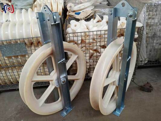 Carrello di posa serie 660 per traino ad alta tensione di conduttori di trasmissione di grande diametro