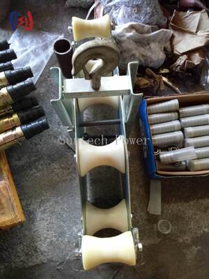 Blocco combinato a quattro fasce con carico nominale di 10KN, raggio di piegatura di R570 e peso di 23,5 kg per sollevamento ad alto vantaggio meccanico