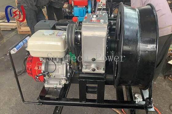 Macchina avvolgitrice professionale per la molatura del nucleo per la rimozione efficiente dell'isolamento e della guaina dei cavi di alimentazione con potenza di 2,94-6,61KW e forza di trazione di 1,25-3T