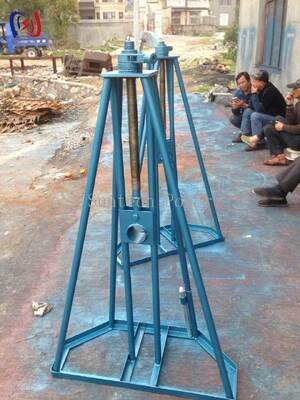 Supporto per bobine semplice per impieghi gravosi con carico nominale da 10-50KN e regolazione dell'altezza da 450-1300mm per bobine di cavi