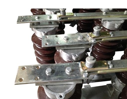 Porcellana di 36KV 1250A che gira isolante concentrare con la struttura di montaggio