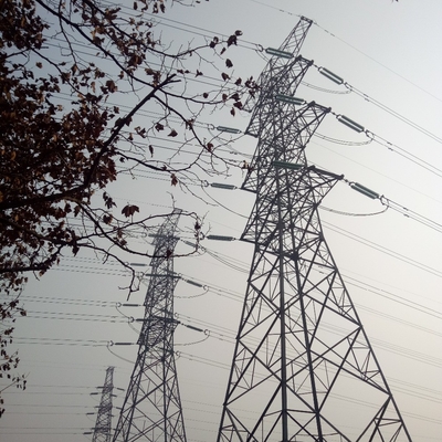 Linea elettrica galvanizzata torre dell'acciaio della immersione calda Q235 Q355