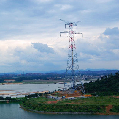 Torre d'acciaio del pilone elettrico d'acciaio della grata di tolleranza Q355 Q255 del vento forte