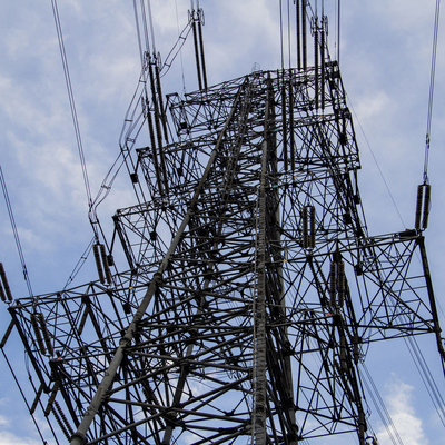 La immersione calda di JIS H8641 ha galvanizzato la linea di trasmissione sopraelevata torre