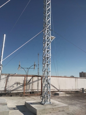 Acciaio superiore galvanizzato della torre Q235 del tetto di Guyed Palo della immersione calda con gli accessori relativi