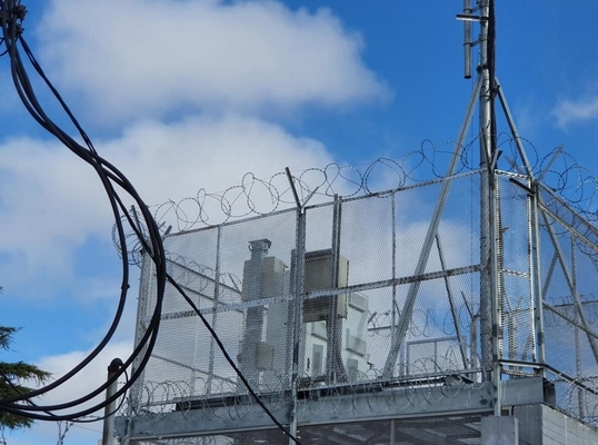 Acciaio galvanizzato Q235 Q345 di Palo della torre dell'albero dell'antenna del tetto della immersione calda
