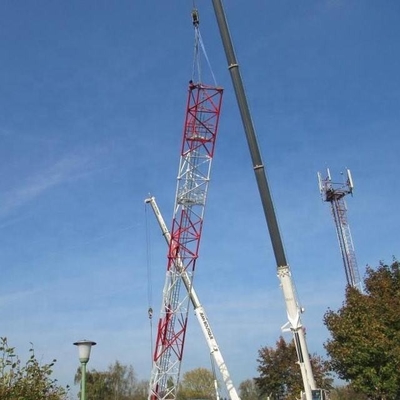 Torre d'acciaio galvanizzata generatore per la comunicazione