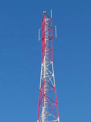 Le Telecomunicazioni d'acciaio tubolari si elevano con la immersione calda galvanizzata ed i sostegni