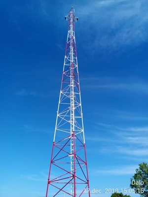 3 forTelecommunication d'acciaio tubolare della torre della trasmissione delle gambe Q235